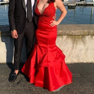 Selling Faviana Prom Dress